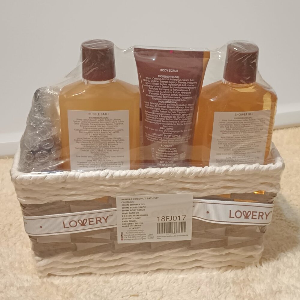 NWT ~ Lovery's 9 Piece Vanilla & Coconut Spa Gift Basket - Picture 9 of 12